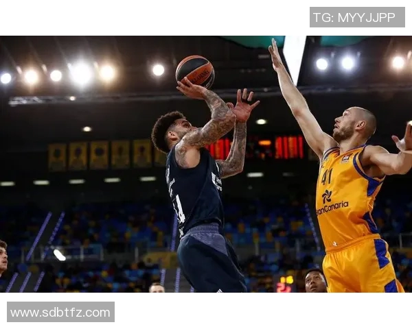 伊维萨主场迎战毕尔巴鄂竞技双方争夺关键三分的精彩对决 伊维萨主场迎战毕尔巴鄂竞技双方争夺关键三分的精彩对决