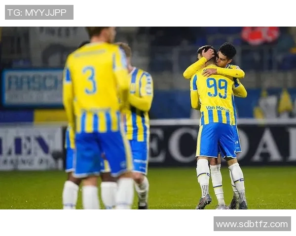 埃因霍温与瓦尔韦激战正酣谁能在这场较量中脱颖而出 埃因霍温与瓦尔韦激战正酣谁能在这场较量中脱颖而出